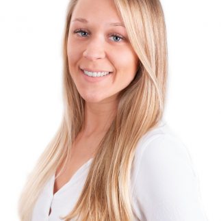 Fotograf Duisburg - Hendrich - Design & Fotografie - Bewerbung Portrait Melina Frech Hebamme