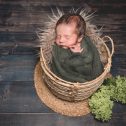 Fotograf Duisburg - Newbornshooting - Körbchen - Rico - 01
